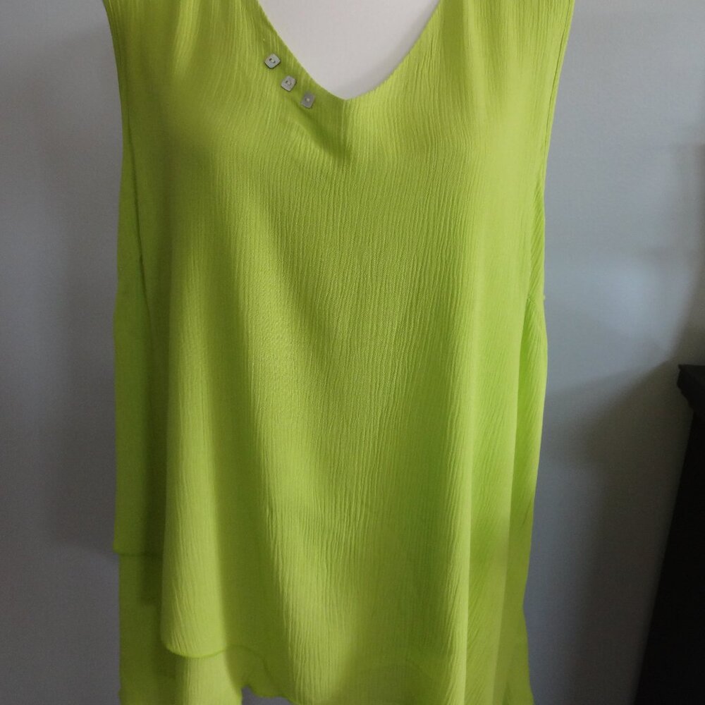 Sleeveless Asymmetric Top, Size XL
